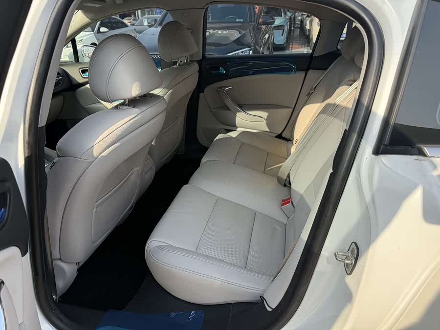 Citroen C5 2010 immagine di auto #16