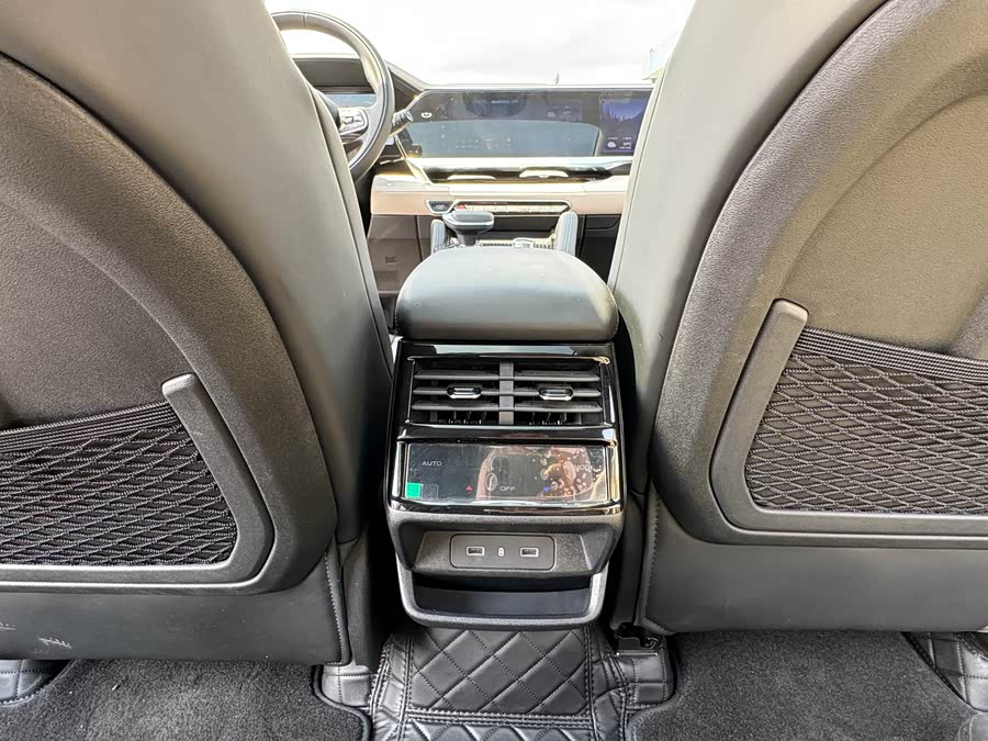 GEELY Monjaro 2023 صورة سيارة #16