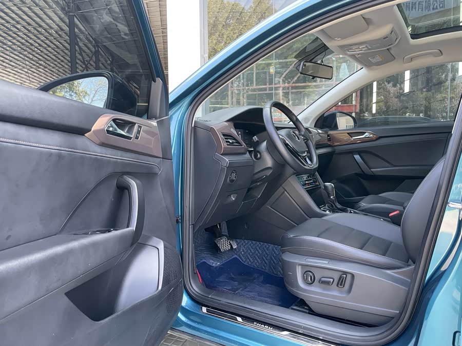 Volkswagen Tharu 2022 car image #16