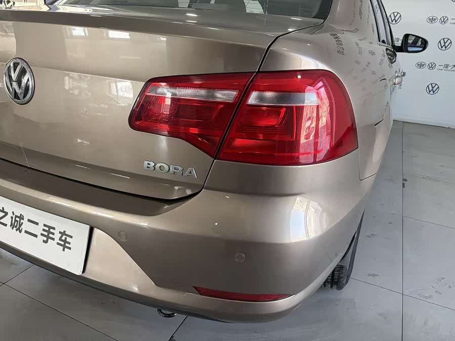 Volkswagen Bora 2014 immagine di auto #16