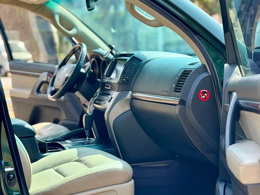 Toyota Land Cruiser 2008 car image #16