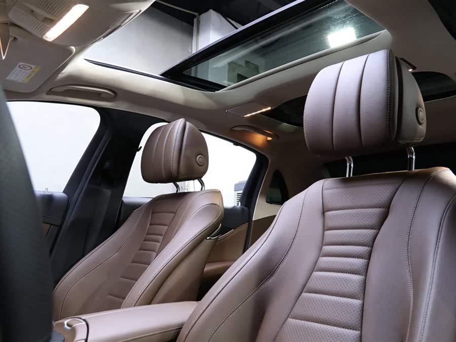 Mercedes-Benz E Class 2018 image de voiture #16