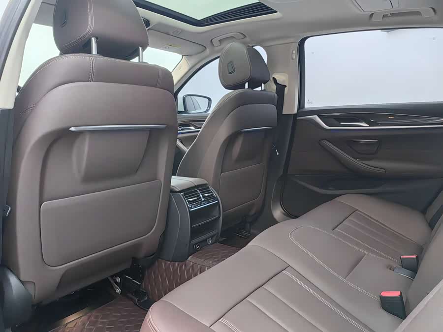 BMW 5 Series 2019 #16 BMW 5 Series 2019 car image #16