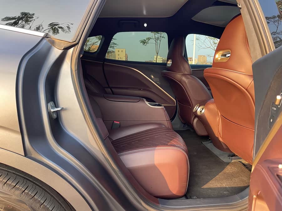 Avatr 11 2023 immagine di auto #16