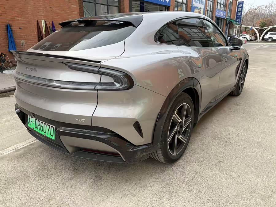 MI YU7 2025 car image #16