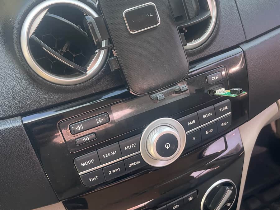 Changan Alsvin V3 2018 car image #16