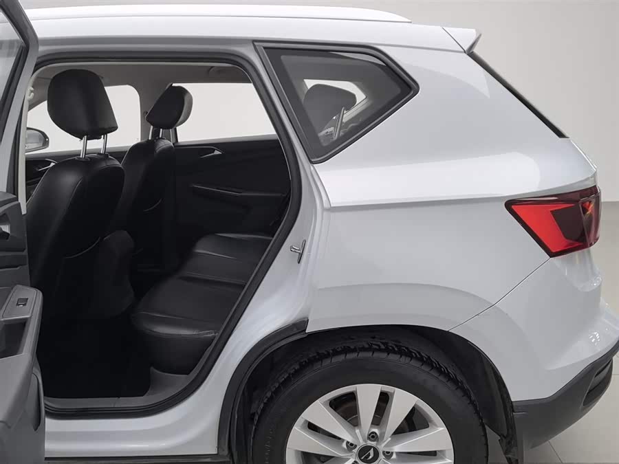 Jetta VS5 2019 car image #16