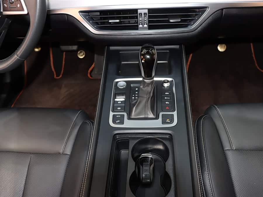 BYD Tang 2020 car image #16