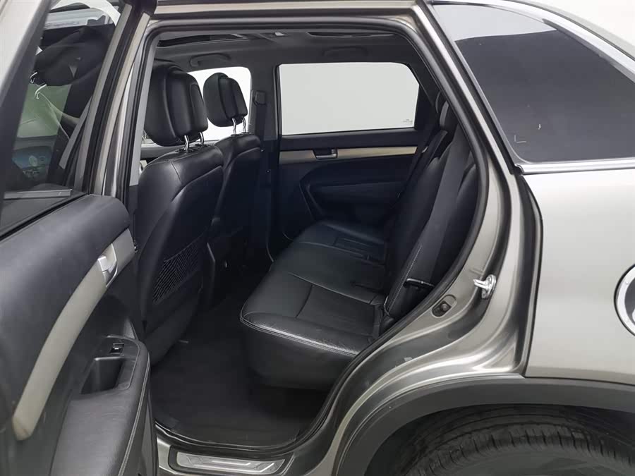 起亚 索兰托 2011 汽车图片 #16