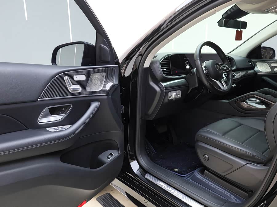 Mercedes-Benz GLE Coupe 2026 صورة سيارة #16