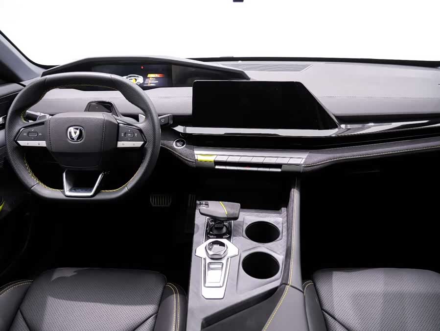 Changan UNI-V 2023 car image #16