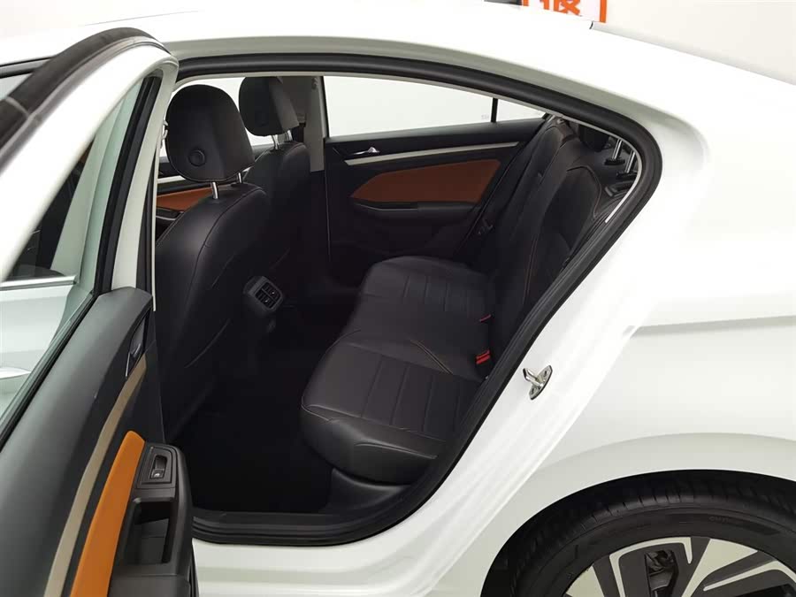 Volkswagen Bora 2024 imagem de carro #16