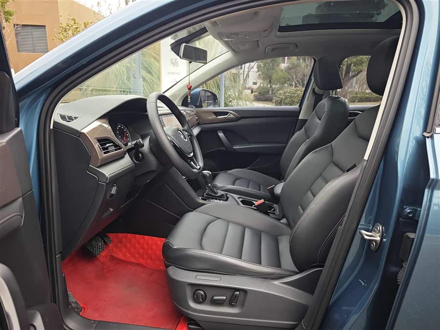 Volkswagen Tharu 2020 car image #16