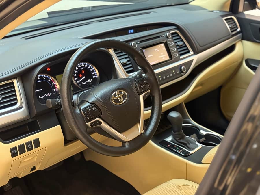 Toyota Highlander 2021 #16 Toyota Highlander 2021 car image #16