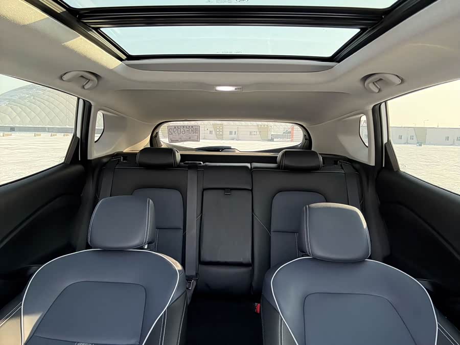 Chevrolet Tracker 2022 imagen de coche #16