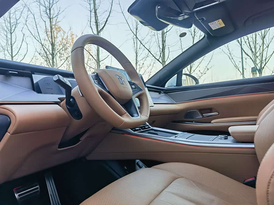 BYD HanL 2025 #16 BYD HanL 2025 car image #16