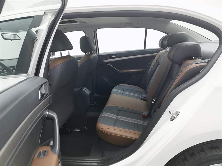 Volkswagen Lavida 2022 car image #16