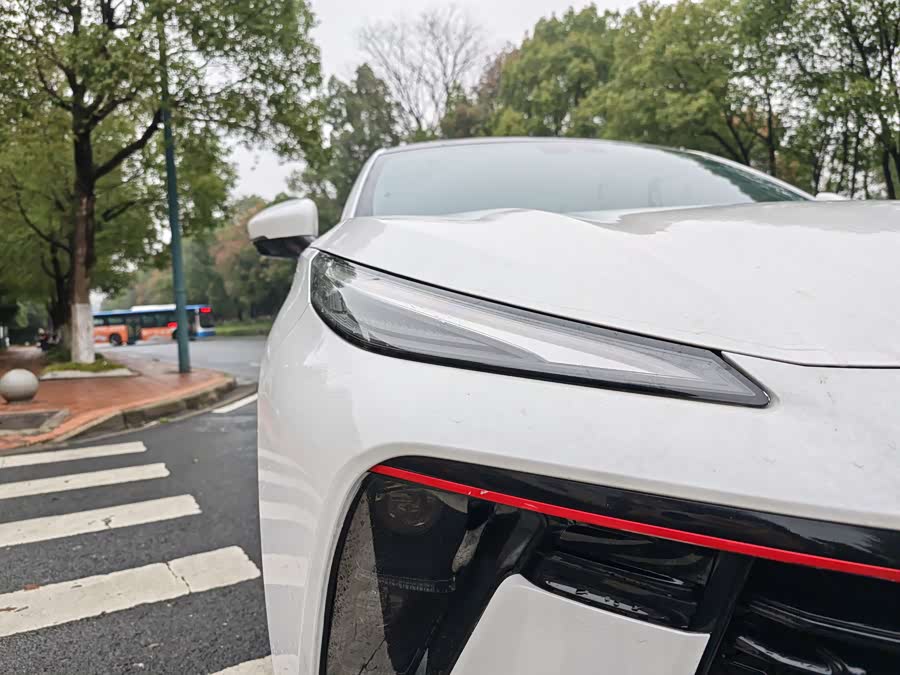 Forthing T5 EVO 2021 car image #16