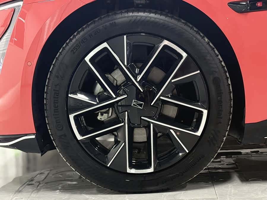 Avatr 06 2025 car image #16