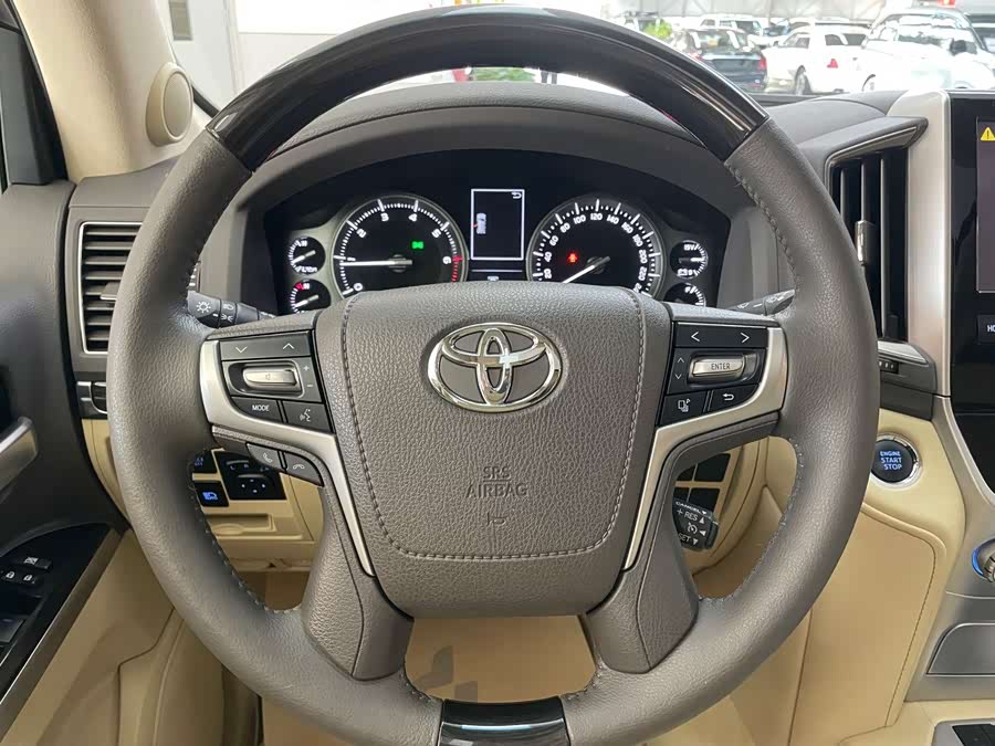 Toyota Land Cruiser 2016 car image #16