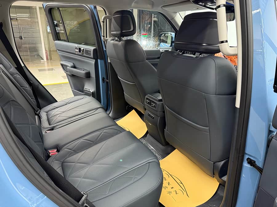 FangChengBao Leopard 5 2025 car image #16