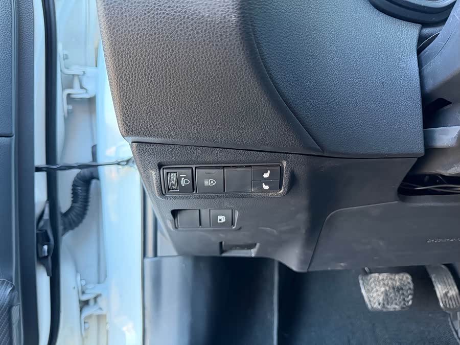 Toyota Corolla Cross 2024 car image #16