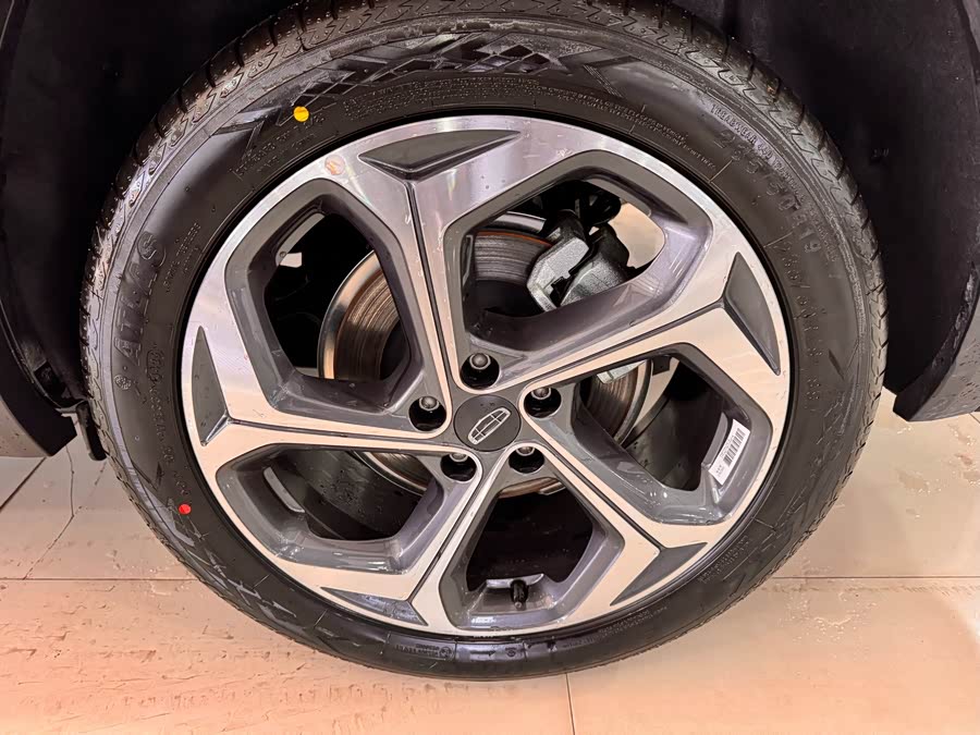 GEELY Monjaro 2025 car image #16