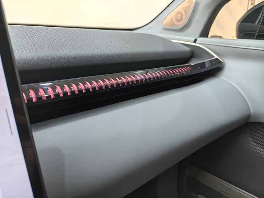 Zeekr X 2023 car image #16