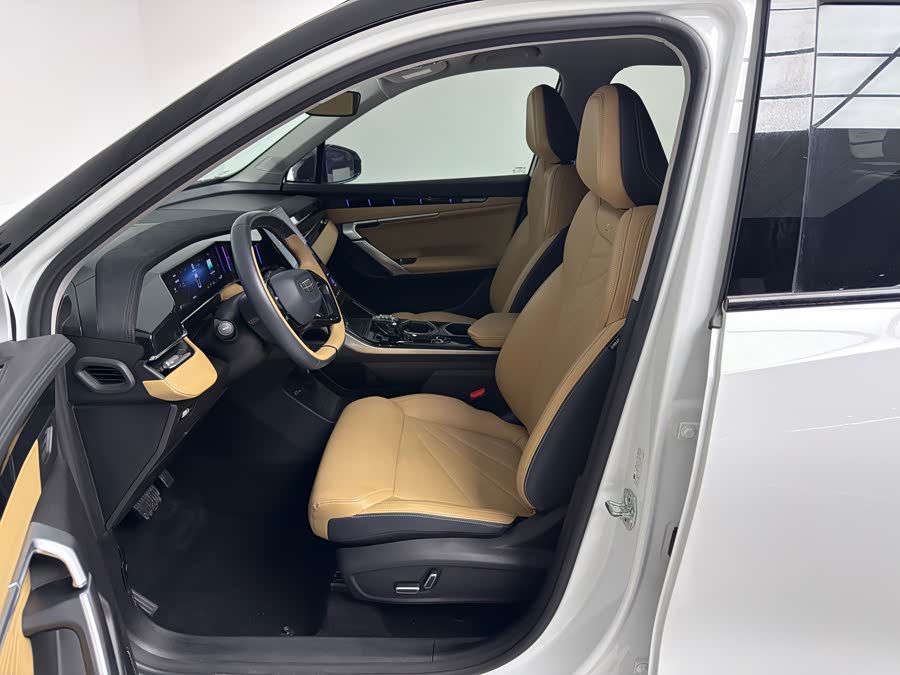 GEELY Boyue L 2022 car image #16