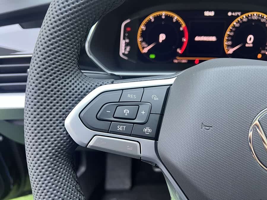 Volkswagen Passat car image #16