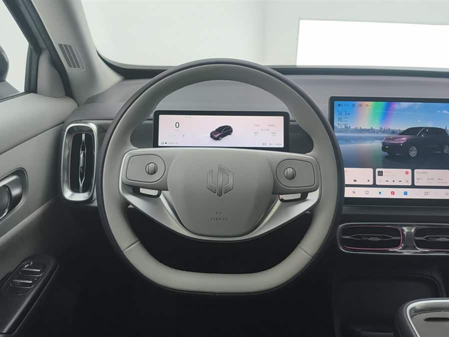 零跑汽车 零跑B10 2025 汽车图片 #16