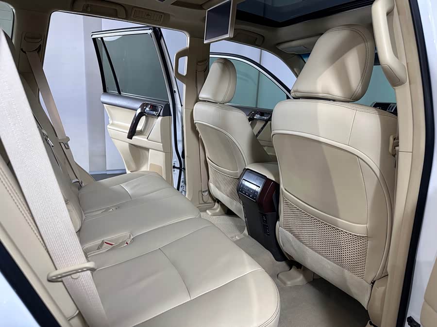 Toyota Land Cruiser Prado 2015 immagine di auto #16