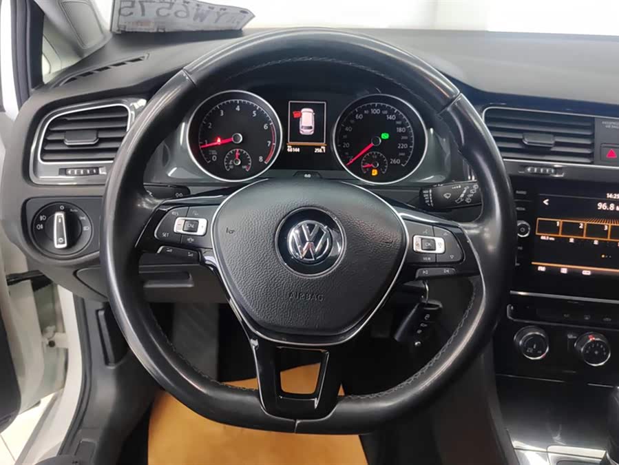 Volkswagen Golf (Imported) 2019 image de voiture #16