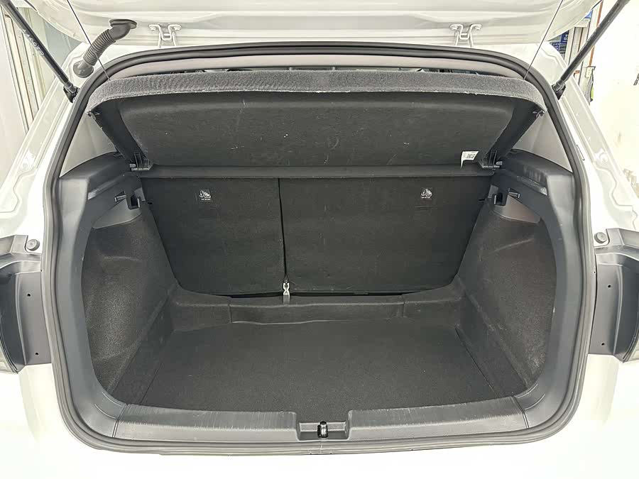 Volkswagen Tacqua 2023 car image #16