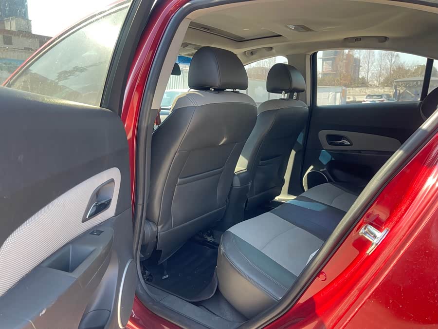 Chevrolet Cruze 2011 car image #16