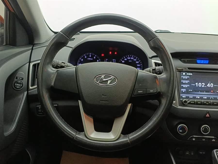 Hyundai ix25 2016 car image #16