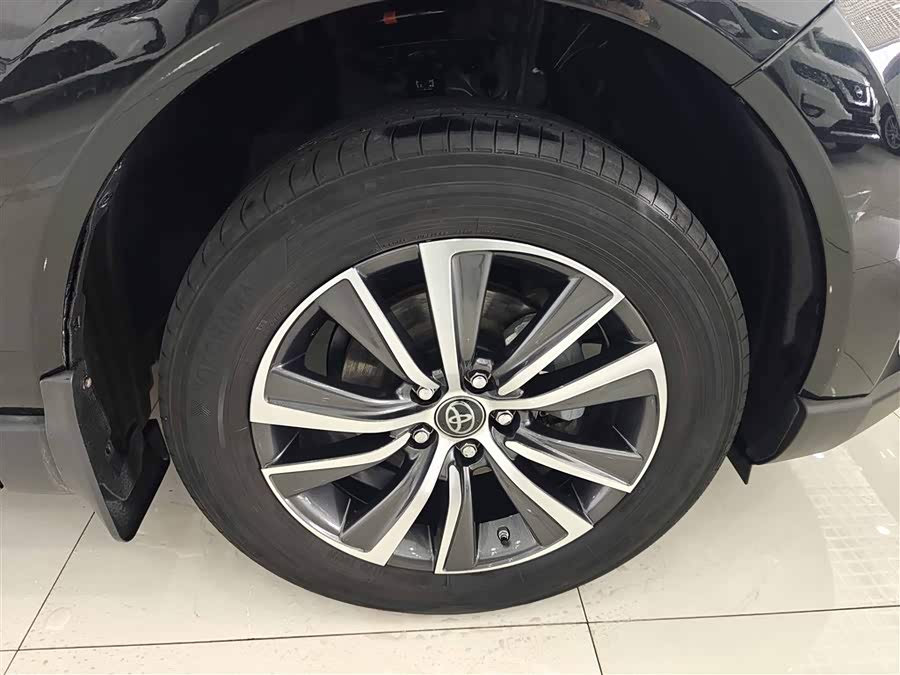 Toyota Harrier 2023 car image #16