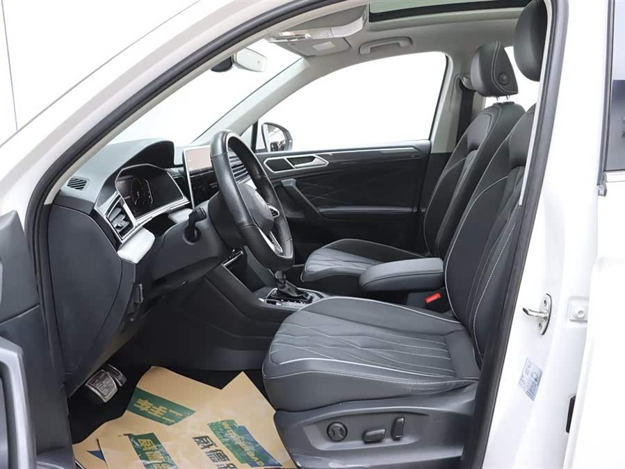 Volkswagen Tiguan L 2021 car image #16