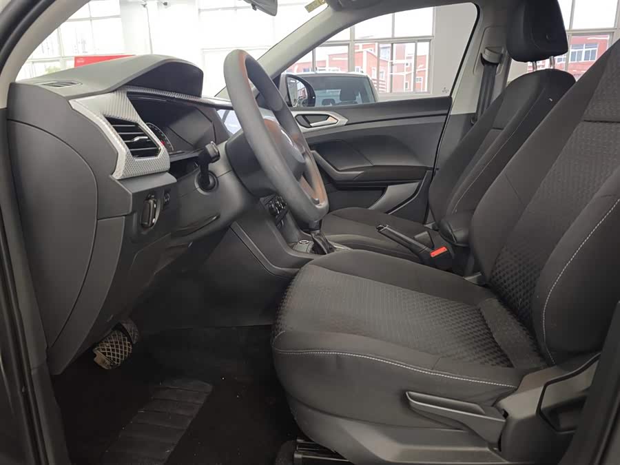 Volkswagen Tacqua 2021 car image #16