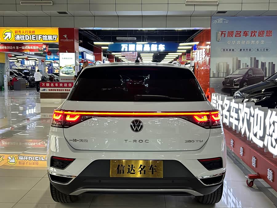 Volkswagen T-Roc 2026 car image #16