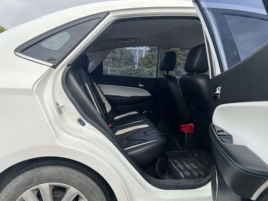 JAC 2017 #16 JAC 2017 car image #16