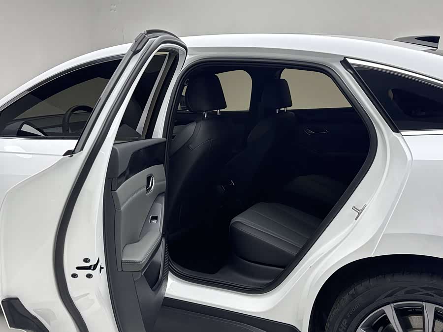 BYD Qin L 2025 #16 BYD Qin L 2025 car image #16