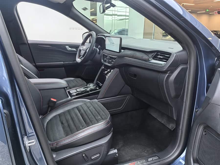 Ford Escape 2021 car image #16