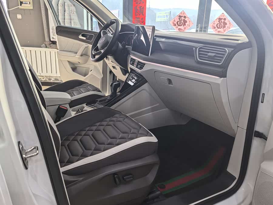 Volkswagen Tayron 2022 car image #16