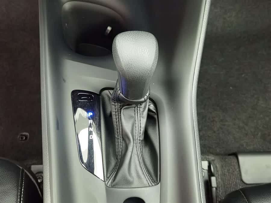 Toyota Izoa 2022 car image #16