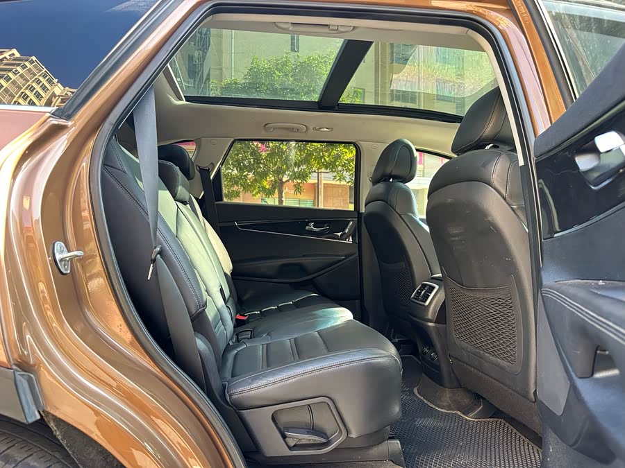 Kia Sorento 2015 car image #16