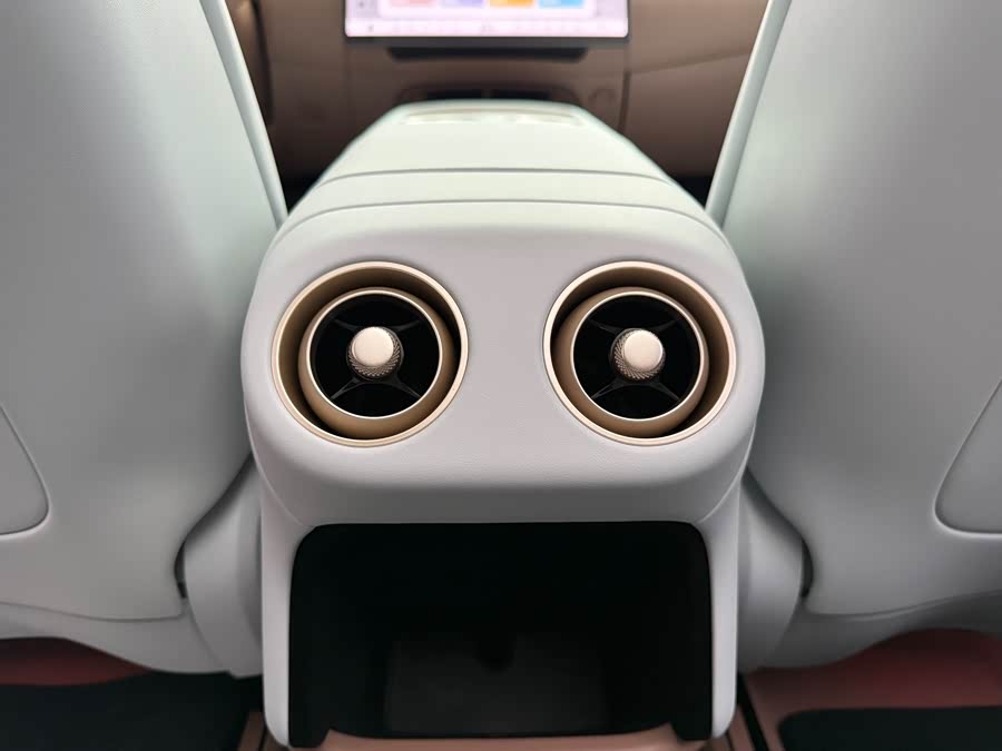 Avatr 07 2025 image de voiture #16