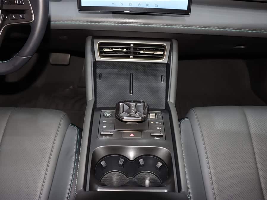 BYD Qin L 2025 car image #16