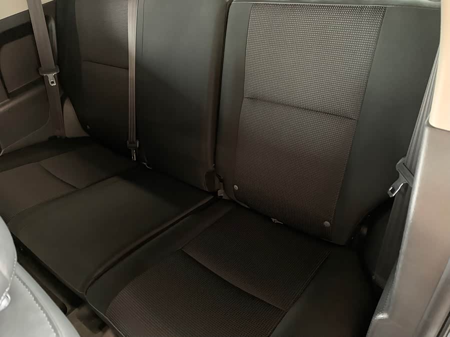 Toyota FJ Cruiser 2009 immagine di auto #16