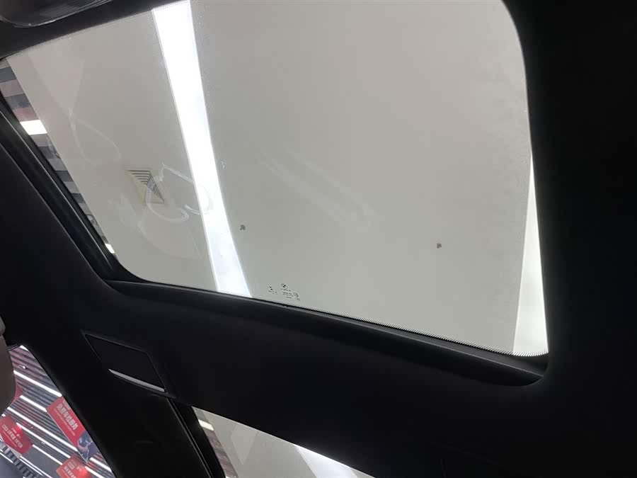 BMW 7 Series 2021 car image #16